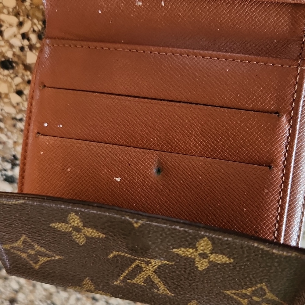 Authentic Louis Vuitton Monogram Wallet - Picture 5 of 6